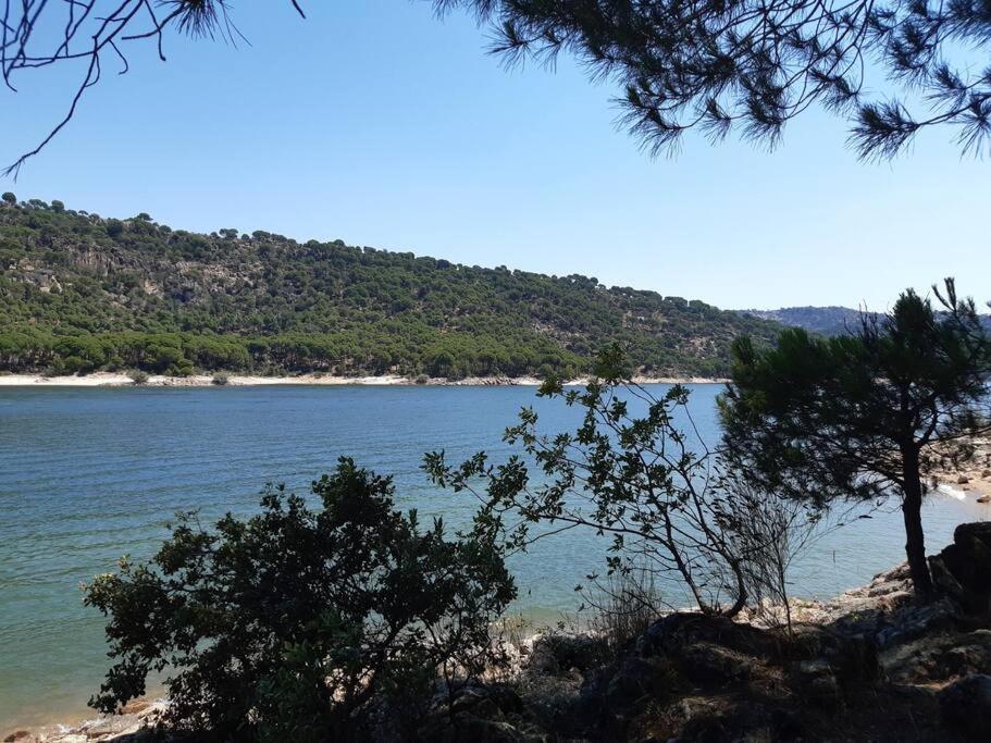Acogedor Apartamento Con Bellas Vistas Al Embalse San Martín de Valdeiglesias Zewnętrze zdjęcie