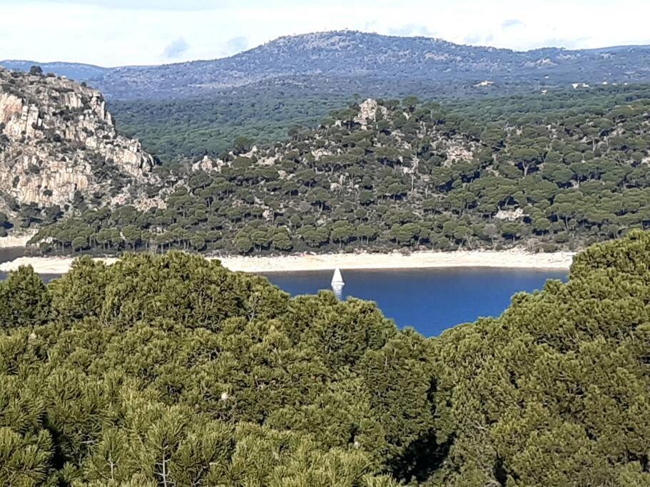 Acogedor Apartamento Con Bellas Vistas Al Embalse San Martín de Valdeiglesias Zewnętrze zdjęcie
